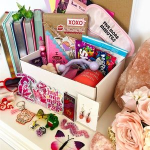 💖📖📚😍 Blind date with a book box mystery set✨📖